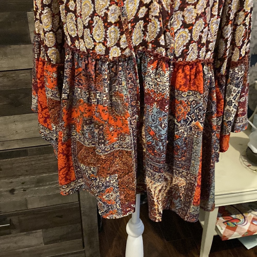 Olive Hill Flowing Blouse w/lots of patterns/prints-Size Medium - Picture 3 of 12